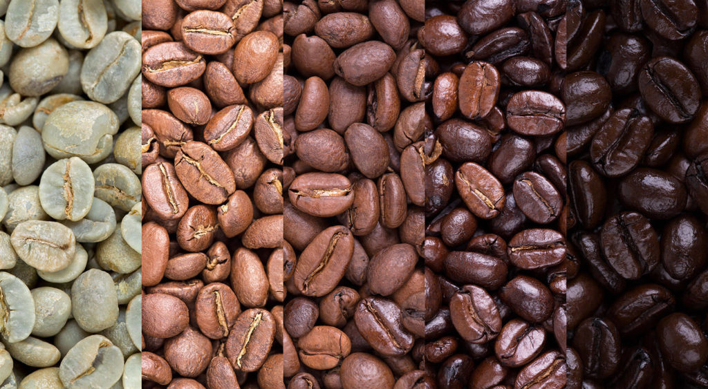 5 grains de café différents par leur niveau de torréfactions.
